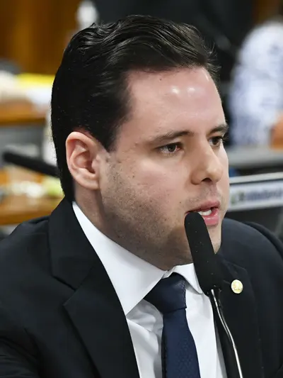 Retrato de Rodrigo Valadares