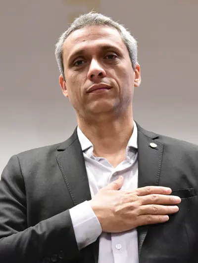 Retrato de Gustavo Gayer
